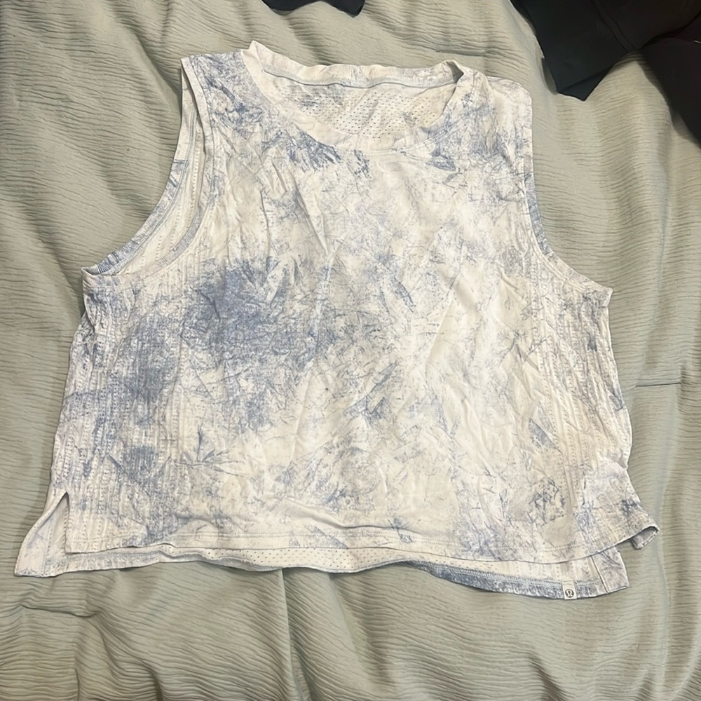 Lululemon tank